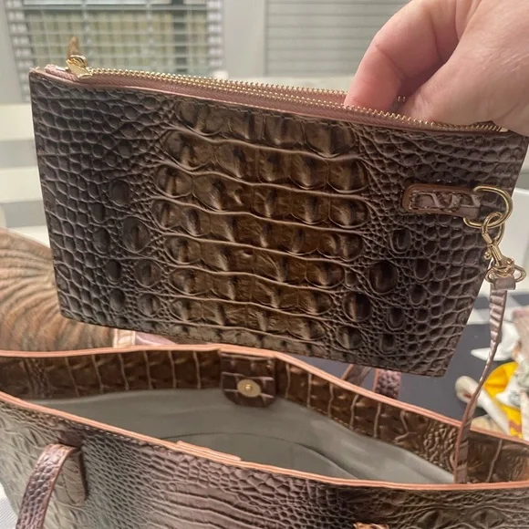 Boutique vegan leather purse - Picture 6 of 7